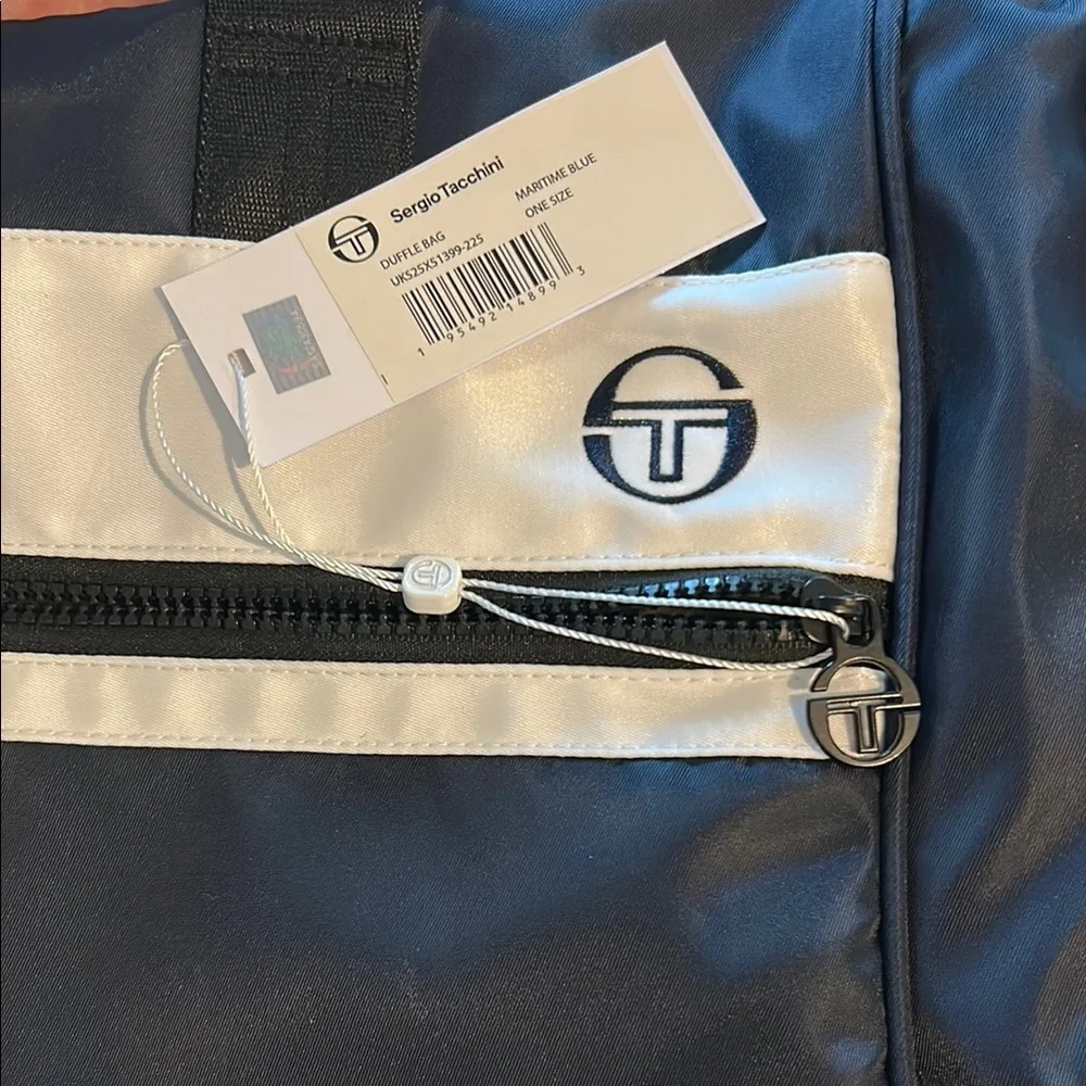 NEW Sergio Tacchini Maritime Blue and White Duffle Bag.